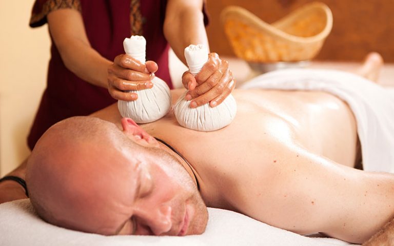 Kräuterstempel Massage Kräuterstempel Massage